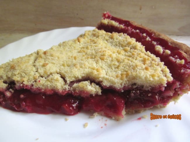 Tarte aux prunes et crumble aux amandes