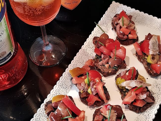 Bruschetta à la tomate et olives