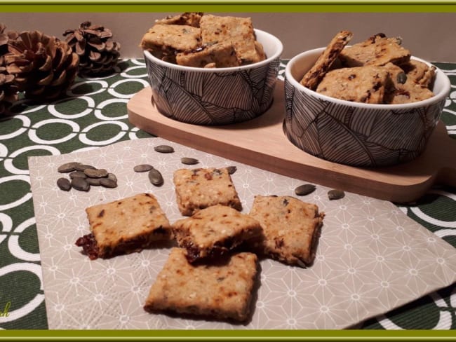 Biscuits apéros aux graines et tomates séchées