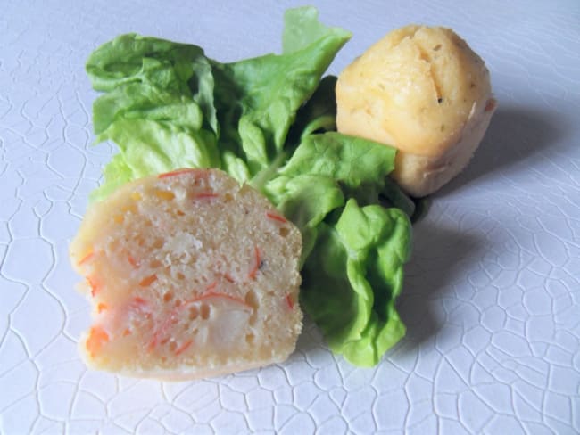 Gâteau au yaourt surimi et fromage à l’ail et fines herbes