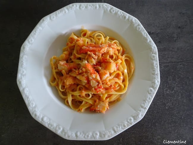 Homard aux pâtes safranées