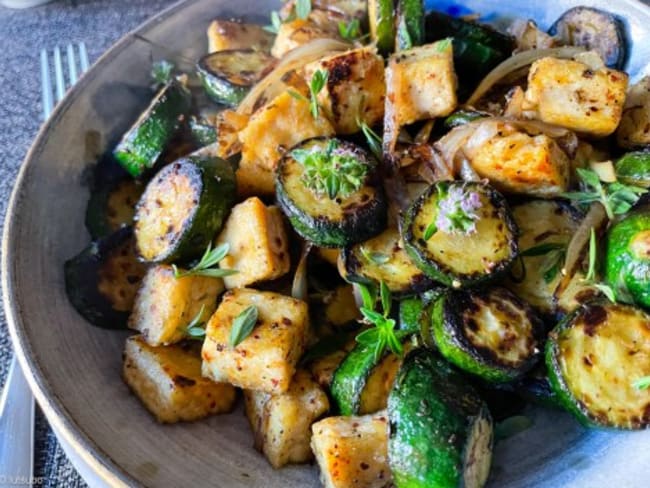 Poêlée de courgettes et de tofu