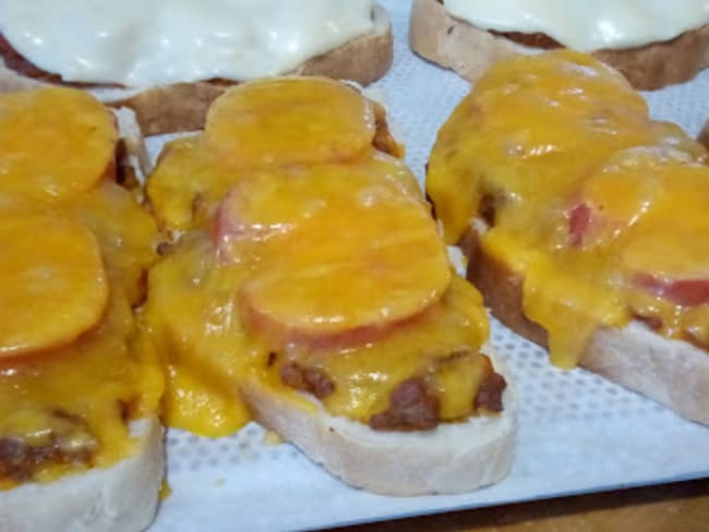 Tartines gourmandes et simple bolognaise et fromage