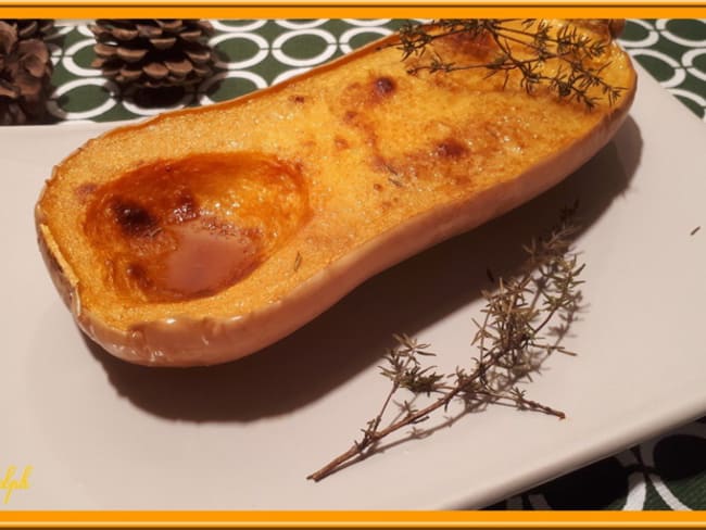 Butternut rôtie au four au thym et basilic : simple et délicieux