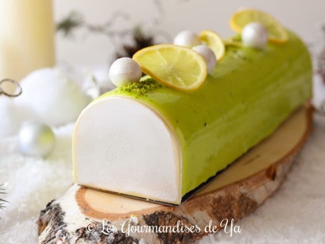 Bûche mystère citron et pistache d'après une recette de Christophe Felder