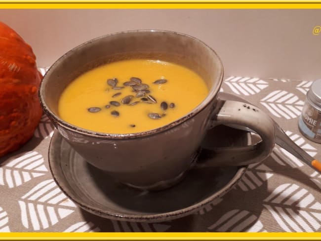 Velouté de potimarron, carottes au lait de coco