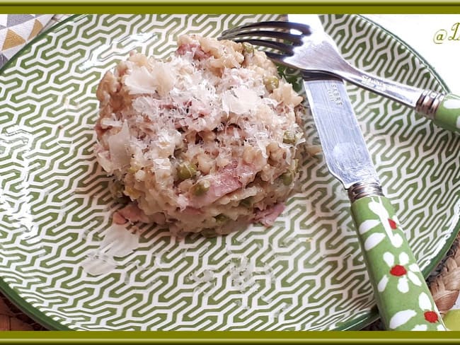 Risotto aux petits pois, jambon et tomates confites