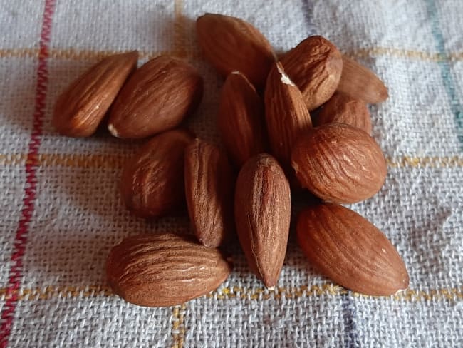 Comment torréfier des amandes au four ?