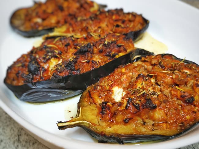 Aubergines farcies au fromage grec feta et viande hachée