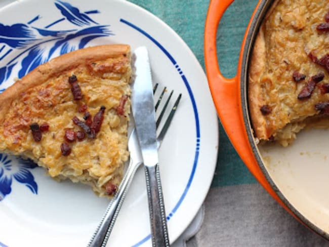 Tarte aux oignons sur pâte briochée à l'allemande