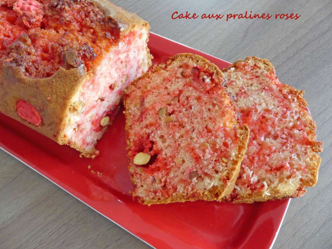 Cake aux pralines roses pour octobre rose