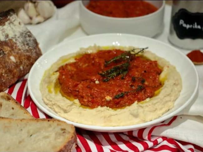 Purée de haricots blancs au muhammara de Yotam Ottolenghi