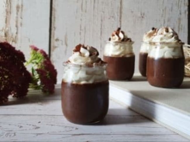 Crèmes chocolat et noix de coco : une recette rapide et facile