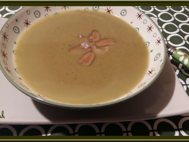 Velouté de brocolis et châtaignes