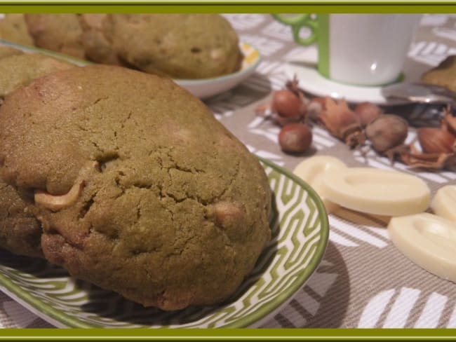 Cookies thé matcha, chocolat blanc et noisettes