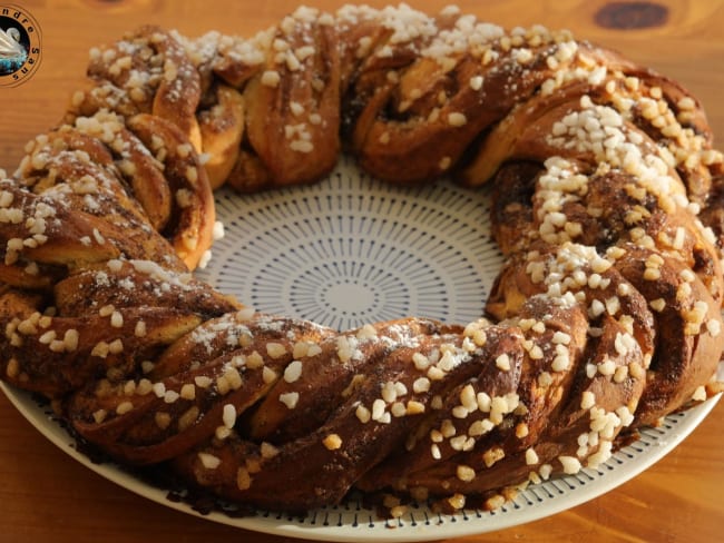 Brioche tressée fleur d'oranger cannelle