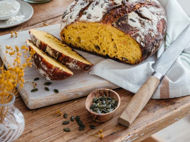 Pain au levain au potimarron et graines de courge cuit en cocotte