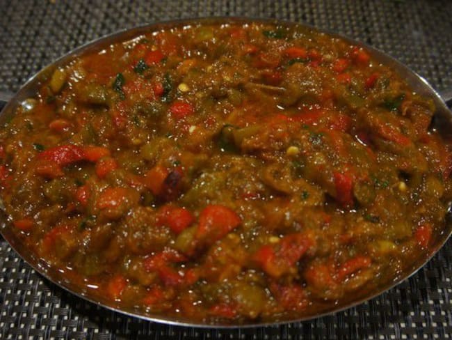 Zaâlouk d'aubergines aux tomates et poivrons à la marocaine