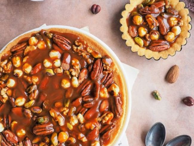 Tarte aux fruits secs et caramel  ...