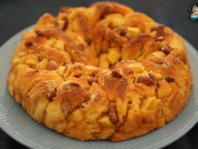 Brioche tressée pommes amandes au caramel au beurre salé