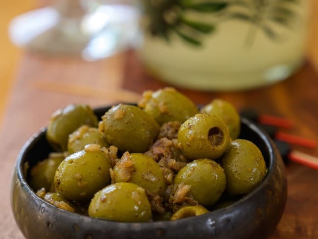 Olives marinées citron et quatre-épices pour l'apéritif