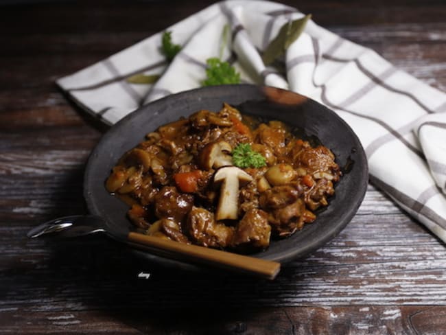 Sauté de veau à la bordelaise