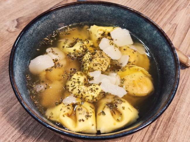 Tortelini in brodo : une recette italienne typique de l'Emilie-Romagne