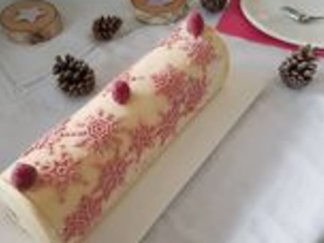 BUCHE FRAMBOISES VANILLE FACON TIRAMISU