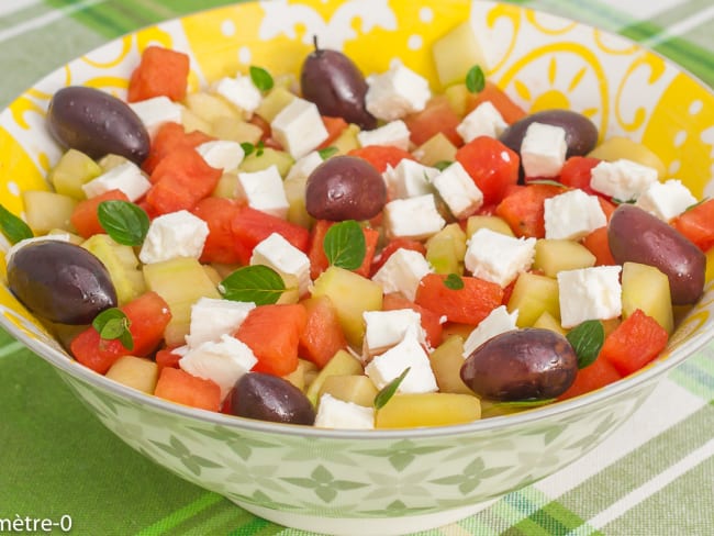 Salade grecque pastèque, olives, concombre et feta