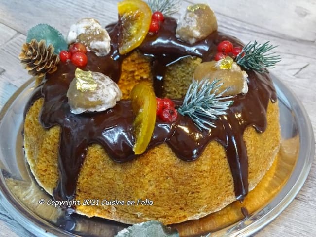 Gâteau ardéchois de Noël à la crème de marron, glaçage chocolat noir