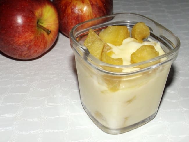 Flan aux pommes et au lait concentré sucré