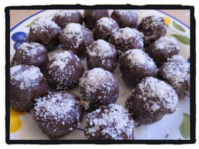 Truffes au chocolat "bounty" à la noix de coco