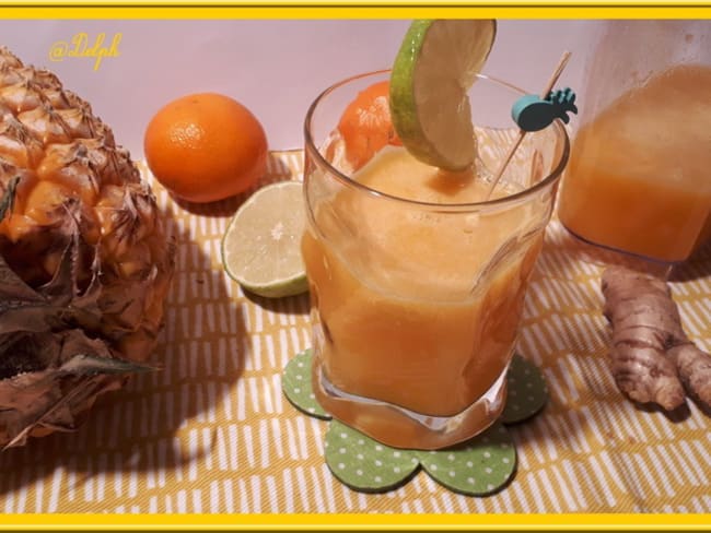 Jus détox d’ananas, agrumes et gingembre