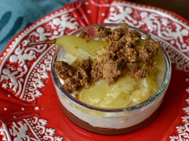 Mousse au marron et poire pochée aux épices de Noël