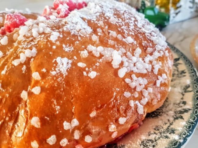 Brioche aux pralines roses