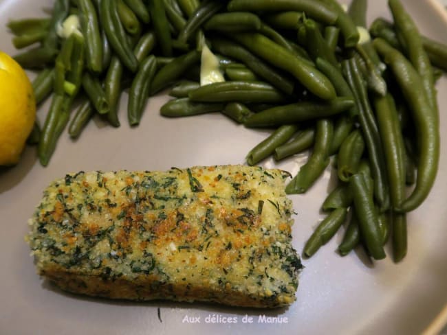 Dos de merlu poêlé en croute d'herbes au parmesan