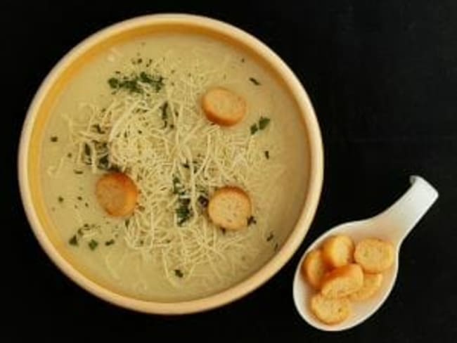 Soupe aux chou pointu, poireau et pomme de terre