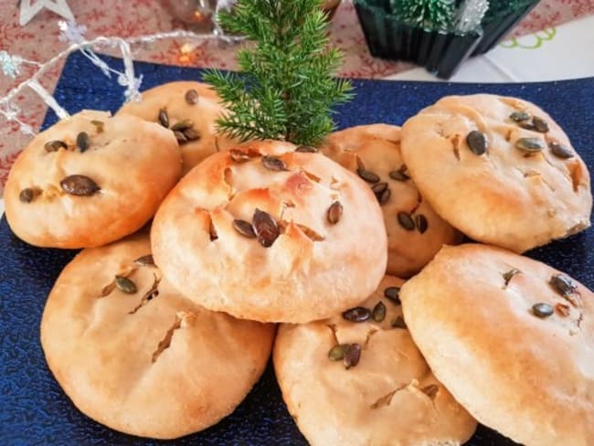 Petits pains italiens à l'huile d'olive et graines (panini all'olio)