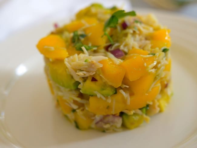 Timbale de crabe, avocat et mangue