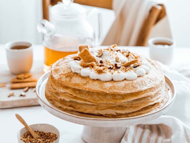 Gâteau de crêpes à la pâte à tartiner pour la chandeleur