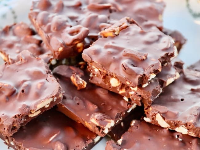 Chocolat aux cacahuètes et aux bretzels