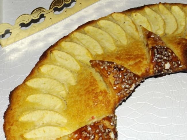 Tarte couronne des rois pomme et frangipane