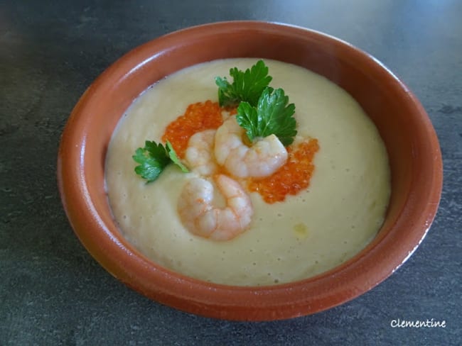 Velouté tout doux de topinambours aux crevettes et œufs de truite