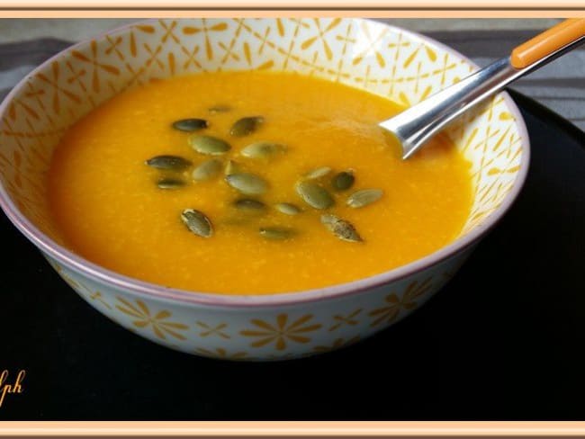 Soupe de potiron, carottes et mimolette