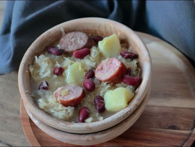 Jota - Soupe repas slovène à la choucroute et saucisse fumée