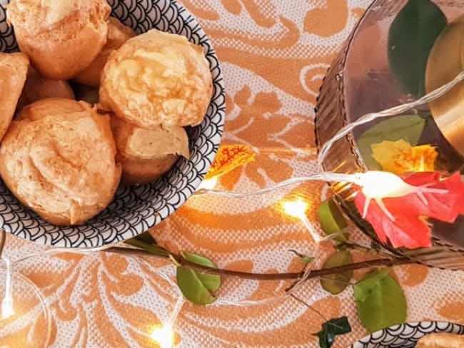 Gougères au parmesan et au fromage basque pour l'apéro