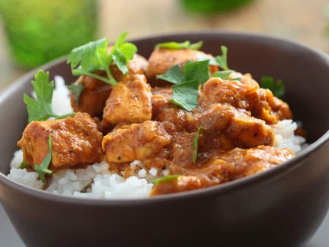 La délicieuse recette des blancs de poulet au curry - Recette régime