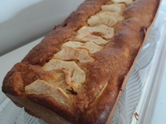 Gâteau fondant aux pommes et son d'avoine