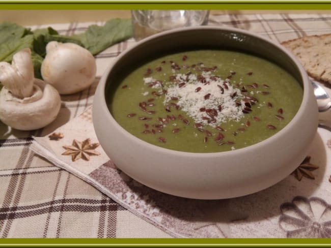 Velouté de fanes de radis aux champignons