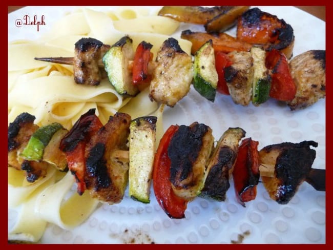 Brochettes de poulet au poivron et au courgette